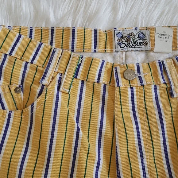Vintage High Waisted Sasson Yellow Striped Jorts - Picture 3 of 6